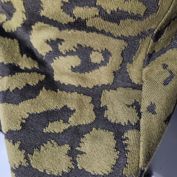 Green Patterned Skirt - Picture 3 of 4